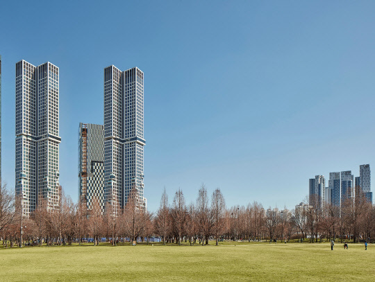 아크로 서울포레스트 단지 전경. <대림산업 제공>